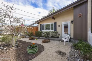 13721 Mt Whitney St, Reno, NV 89506 - Photo 3