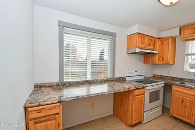 10005 Sagewood Drive, Reno, NV 89506 - Photo 7