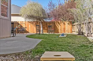 1646 Commonwealth Cir, Reno, NV 89503 - Photo 9