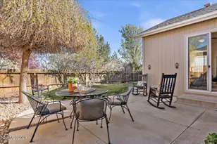 1646 Commonwealth Cir, Reno, NV 89503 - Photo 3