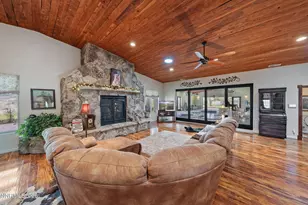 951 Riverview Dr, Gardnerville, NV 89460 - Photo 87