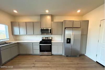 7481 Capstone Drive, Reno, NV 89506 - Photo 5