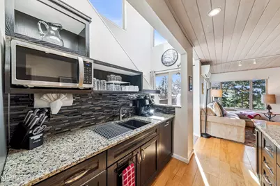 133 Holly Lane, Stateline, NV 89449 - Photo 11