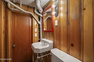 201 Sunnyside Dr, Reno, NV 89503 - Photo 35