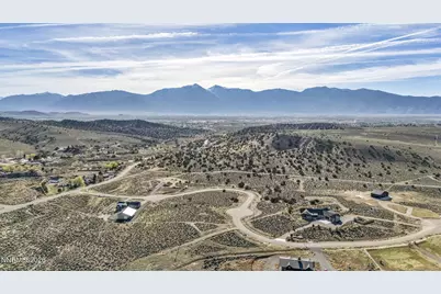 1374 Hunters Point Drive, Gardnerville, NV 89410 - Photo 5