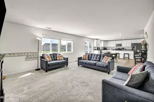 8982 Wolf River Dr, Reno, NV 89506 - Photo 17