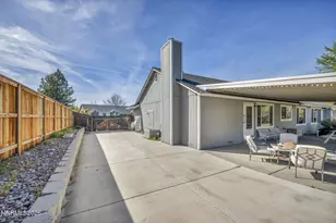 25 Desert Peak Ct, Sparks, NV 89441 - Photo 17