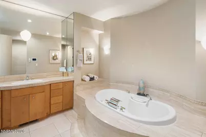 6065 Lake Geneva Drive, Reno, NV 89511 - Photo 9