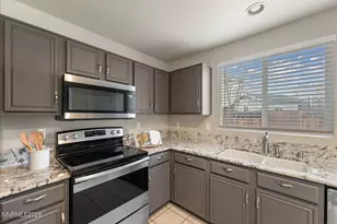 7740 Lobo Ct, Sparks, NV 89436 - Photo 9