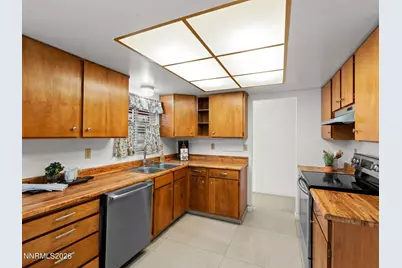 10675 Deodar Way, Reno, NV 89506 - Photo 13