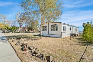 202 Garnet Cir, Moundhouse, NV 89706 - Photo 5