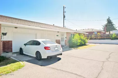998 Roberts Street, Reno, NV 89502 - Photo 3