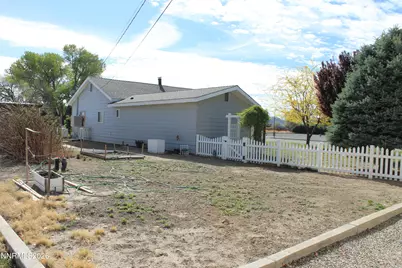 320 Reyes Way, Yerington, NV 89447 - Photo 7