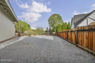 5445 N Scarsdale Cir, Reno, NV 89502 - Photo 37