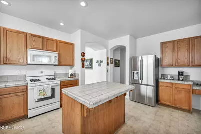 1374 Mountain Rose Drive, Fernley, NV 89408 - Photo 7