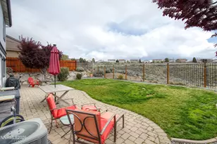 7310 Heritage Oaks Dr, Reno, NV 89523 - Photo 25