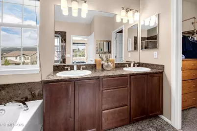7310 Heritage Oaks Drive, Reno, NV 89523 - Photo 17