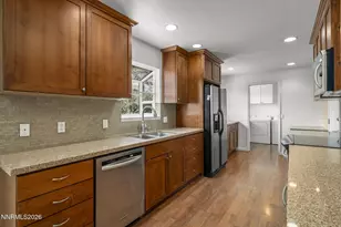 875 Montana Dr, Reno, NV 89503 - Photo 7