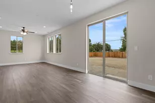 3638 Oakridge Dr, Sparks, NV 89436 - Photo 9