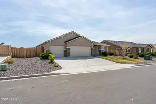 712 Hallow Pointe Dr, Sparks, NV 89441 - Photo 7
