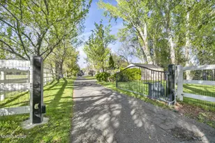 2501 Holcomb Ranch Ln, Reno, NV 89511 - Photo 3
