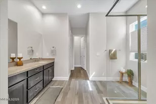 12921 Sapphire Point Dr, Reno, NV 89521 - Photo 19