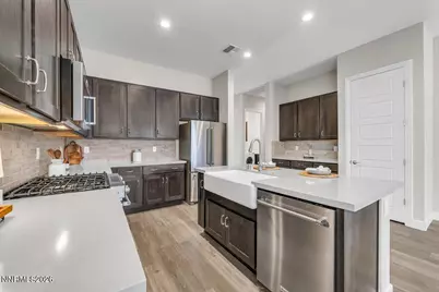 12921 Sapphire Point Drive, Reno, NV 89521 - Photo 15