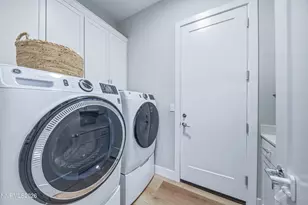 972 Little Star Dr, Reno, NV 89511 - Photo 19