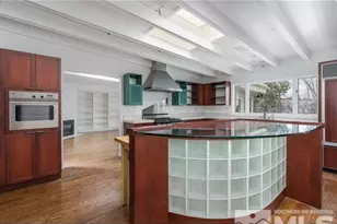 152 Greenridge Dr, Reno, NV 89509 - Photo 7