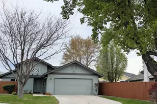 1093 Daphne Ct, Minden, NV 89423 - Photo 3