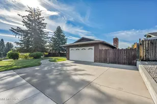 1970 Royal Dr, Reno, NV 89503 - Photo 29