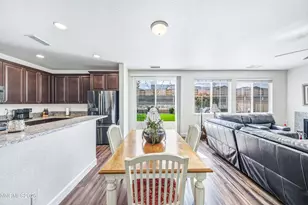 2084 Whitecliff Dr, Reno, NV 89521 - Photo 7