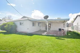 10 E J St, Sparks, NV 89431 - Photo 27