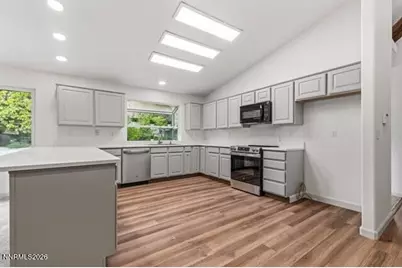 3618 Hemlock Way, Reno, NV 89509 - Photo 9