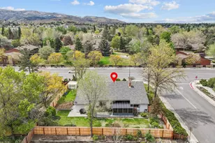 4960 Lakeside Dr, Reno, NV 89509 - Photo 5