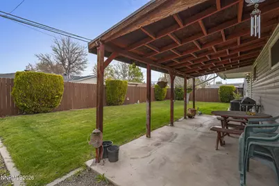 1360 Oxford Avenue, Sparks, NV 89431 - Photo 17