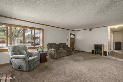 1360 Oxford Avenue, Sparks, NV 89431 - Photo 7