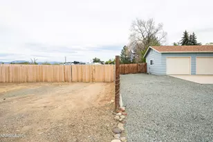 1037 Wagon Wheel Ct, Gardnerville, NV 89460 - Photo 7