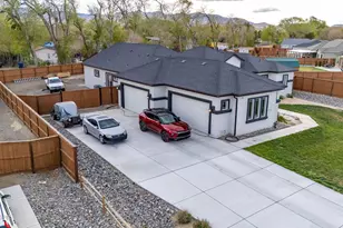 690 Rose Ln, Fernley, NV 89408 - Photo 5