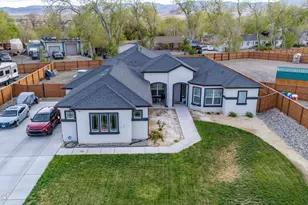 690 Rose Ln, Fernley, NV 89408 - Photo 3