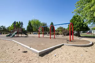 12001 Rocky Mountain St, Reno, NV 89506 - Photo 9
