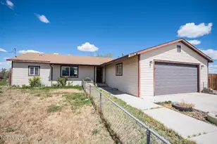 2 Pinehurst Ct, Yerington, NV 89447 - Photo 3