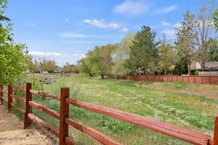 6304 Meadow Creek Dr, Reno, NV 89519 - Photo 33
