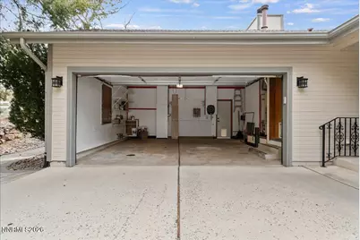 6304 Meadow Creek Drive, Reno, NV 89519 - Photo 21