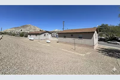 205 E Magnolia Avenue, Tonopah, NV 89049 - Photo 3