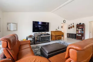 7375 Souverain Ln, Reno, NV 89506 - Photo 7