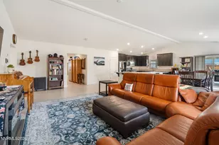 7375 Souverain Ln, Reno, NV 89506 - Photo 9