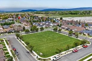 1347 Scarlet Oak Dr, Gardnerville, NV 89410 - Photo 39