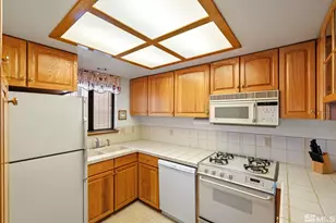 102 Lake Village Dr, Stateline, NV 89449 - Photo 5