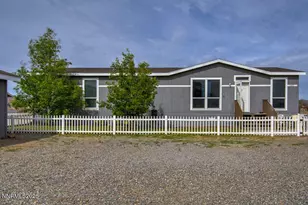 3455 Cypress St, Silver Springs, NV 89429 - Photo 3